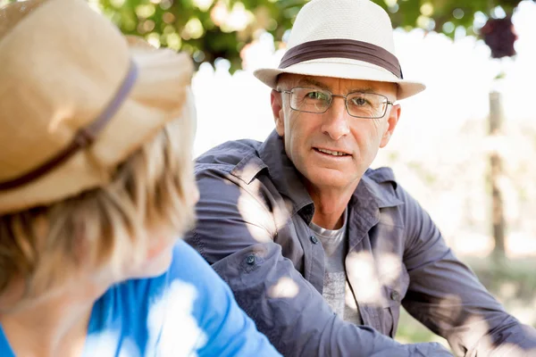 Padre e figlio in vigna — Foto Stock