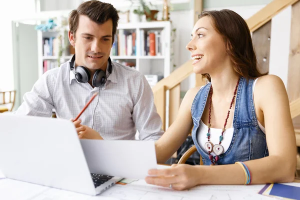 Start-up Team of two young people — Stock Photo, Image