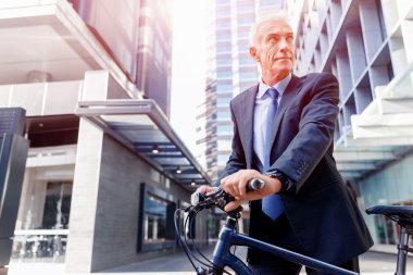Bisiklet ile başarılı iş adamı