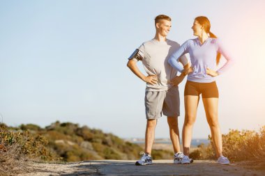 Plaj birlikte eğitim genç Çift