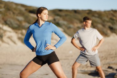 Plaj birlikte eğitim genç Çift