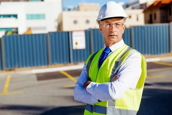 Ingeniero constructor en la obra — Foto de Stock