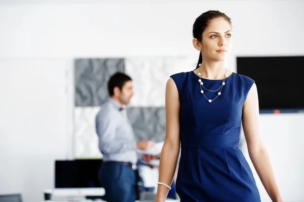 Attractive office worker standing — Stock Photo, Image