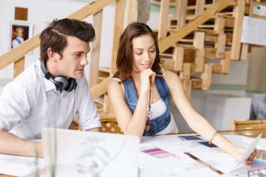 İki genç insan start-up takım