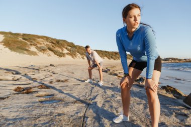 Plaj birlikte eğitim genç Çift