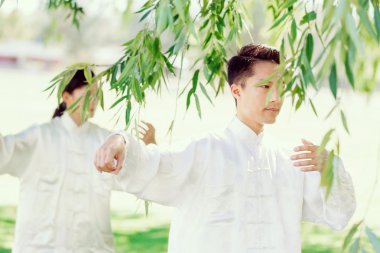 İnsanlar Park Thai chi