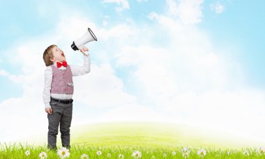 Megafon çocukla çocuk
