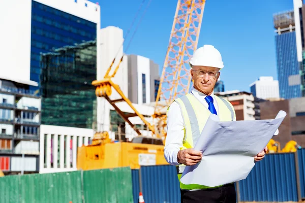 Ingeniero constructor en la obra — Foto de Stock