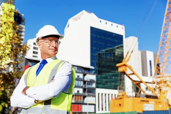 İnşaat alanında mühendis.