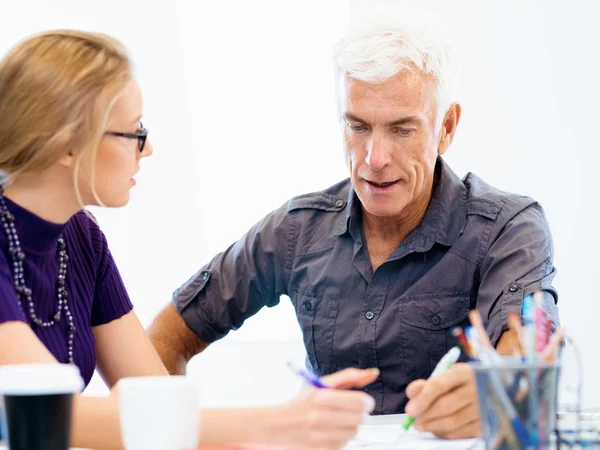 Co-workers working together — Stock Photo, Image