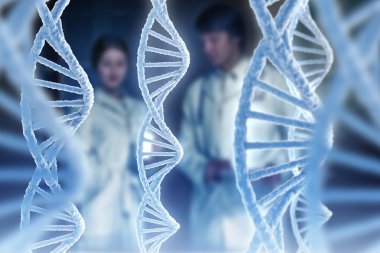 Laboratuvarda iki bilim adamı