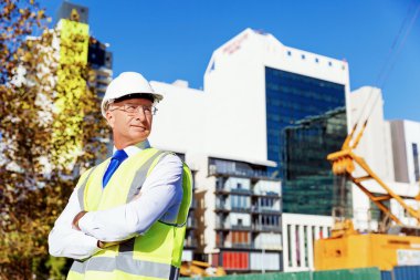 İnşaat alanında mühendis.