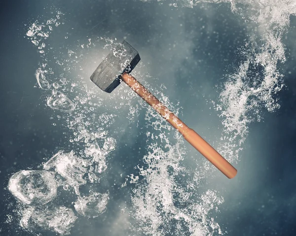 Hammer onder water — Stockfoto