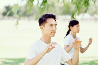 İnsanlar Park Thai chi