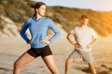 Plaj birlikte eğitim genç Çift