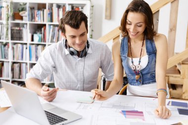 İki genç insan start-up takım