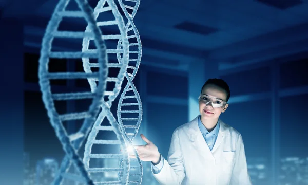 Woman science technologist in laboratory — Stock Photo, Image