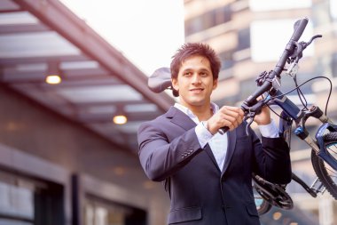 Bisiklet ile başarılı iş adamı