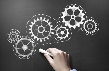 Yazı tahtası üzerinde adam çizim Dişliler