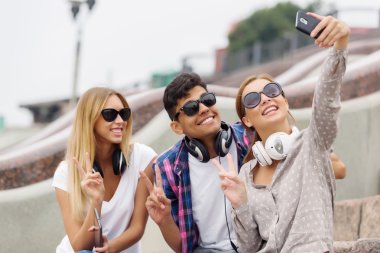 Büyük selfie yapma