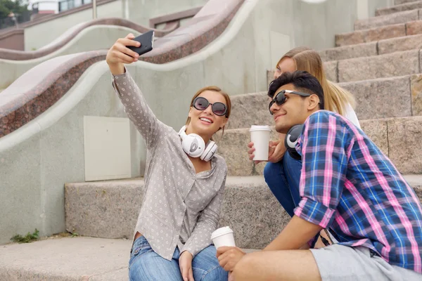 Making great selfie — Stock Photo, Image