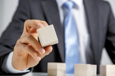 İş hiyerarşi ve insan kaynakları kavramı