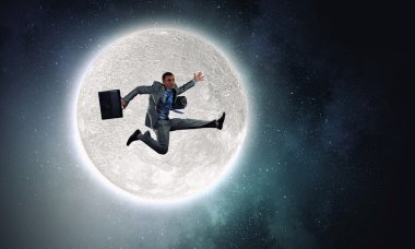 Başarı için büyük sıçramayı yaptı