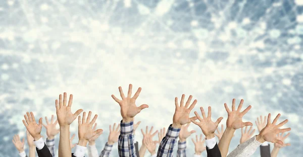 Handen omhoog tiseerde — Stockfoto