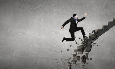 Üst zorlukların üstesinden