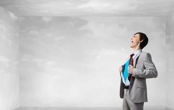 Gritando emocionalmente super empresário — Fotografia de Stock