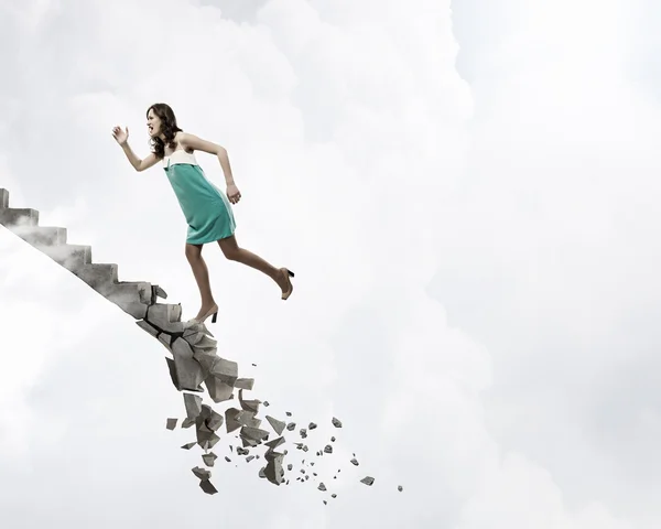 Upp till toppen att övervinna utmaningar — Stockfoto