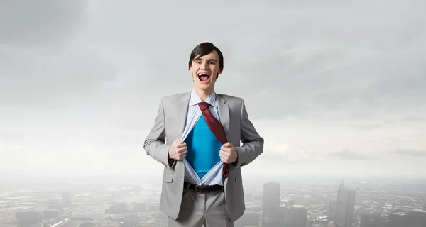 Gritando emocionalmente súper hombre de negocios — Foto de Stock