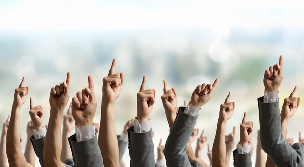 Handen omhoog tiseerde — Stockfoto