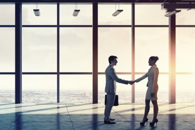 iş ortakları el sıkışma