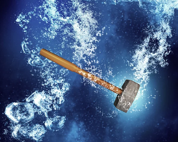 Hammer unter Wasser — Stockfoto