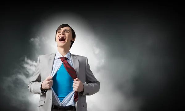 Krzyczy emocjonalnie super biznesmen — Zdjęcie stockowe