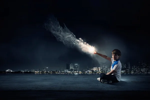 Schüler im leeren Raum — Stockfoto