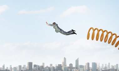 Başarı için büyük sıçramayı yaptı