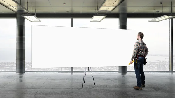 Homem engenheiro adulto — Fotografia de Stock