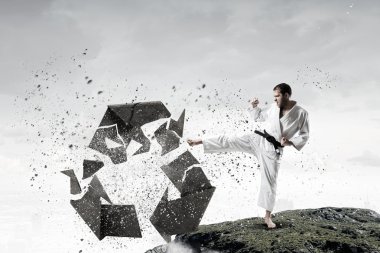 Krate adam içinde hareket