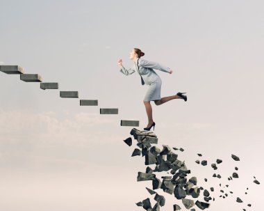 Üst zorlukların üstesinden