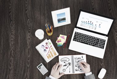 onun işyerinde iş adamı