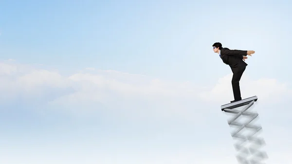 Ele fez um grande salto para o sucesso — Fotografia de Stock