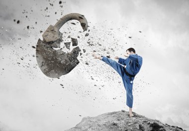 Krate adam içinde hareket