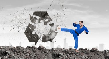 Krate adam içinde hareket