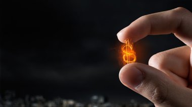 Parmaklar arasında para simge