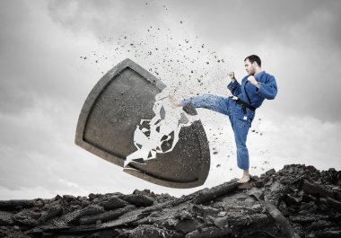 Krate adam içinde hareket