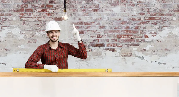 Joven ingeniero hombre — Foto de Stock