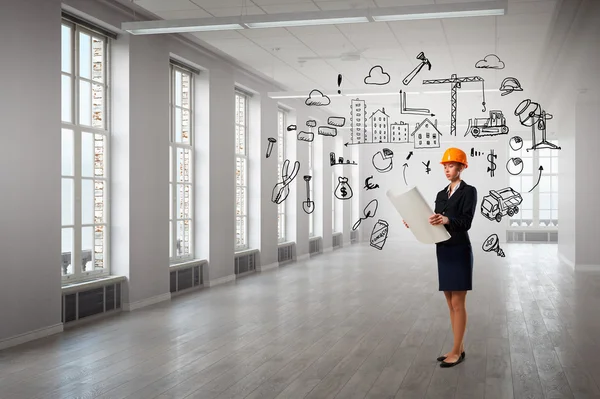 Woman designer in interior — Stock Photo, Image