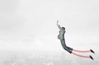 Dev adımlar yapıyor